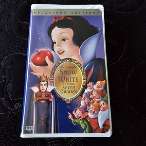 $6.49 S&H Snow White and the Seven Dwarfs VHS, 2001, Platinum Edition Movie Vtg